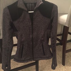 Lululemon jacket size 4